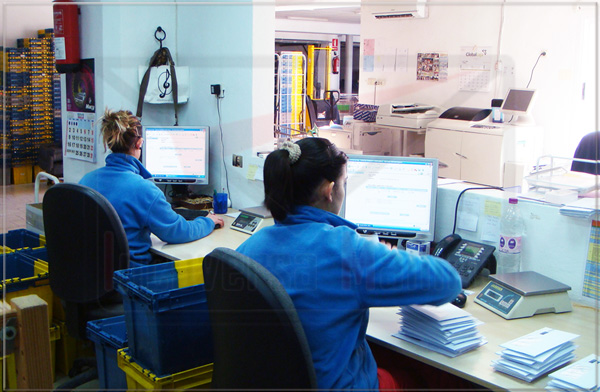 Trabajadoras correos incoversa